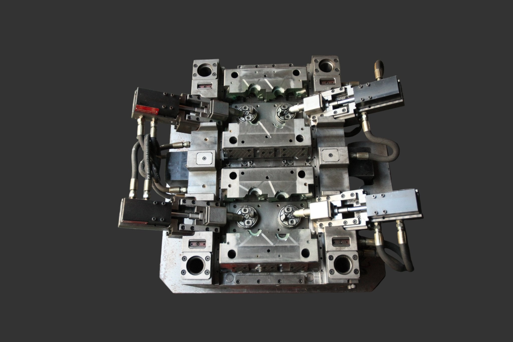 Multi - cavity mold - AIKLAR